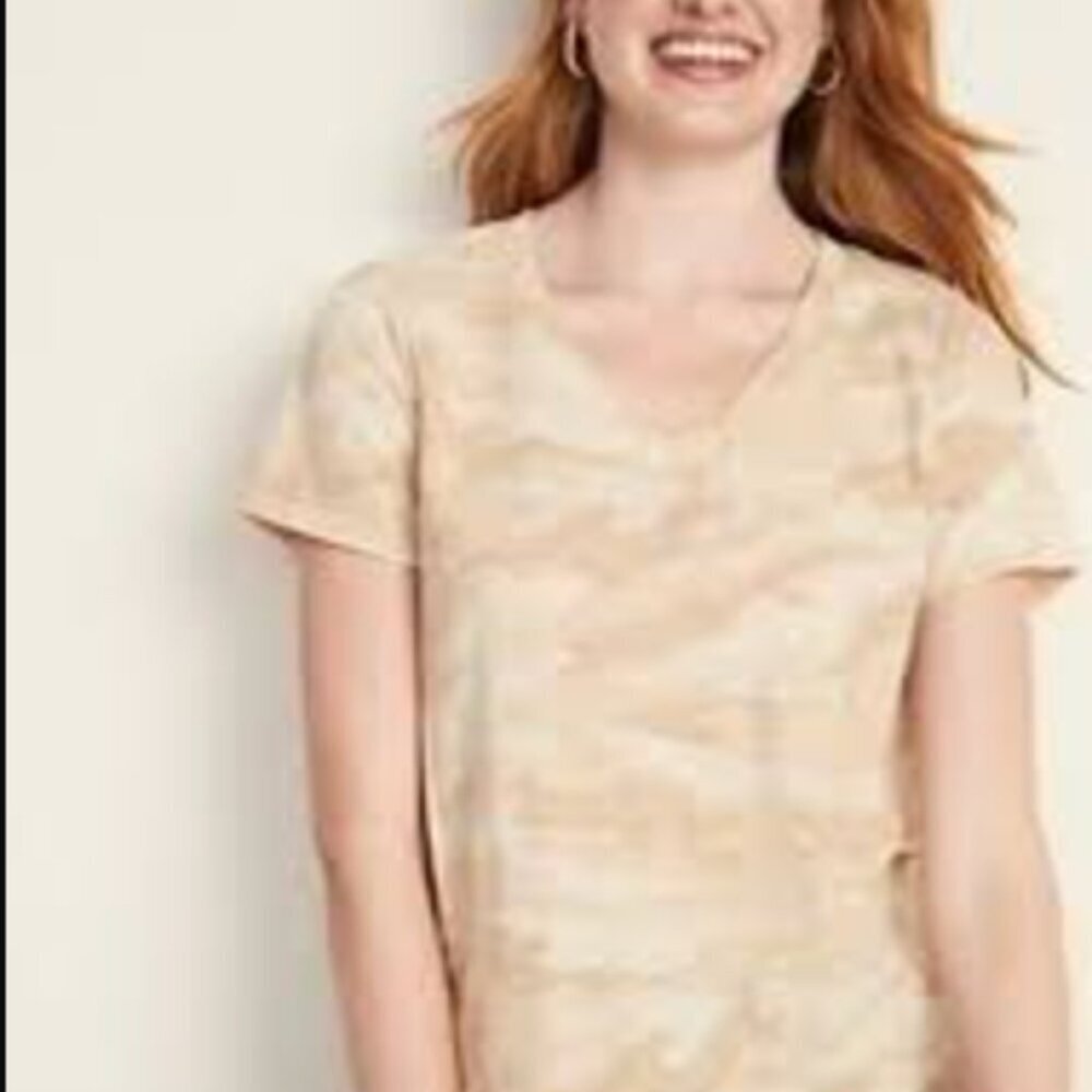 EveryWear Printed V-Neck T-Shirt Casual Brown Camo V-Neck Size XS